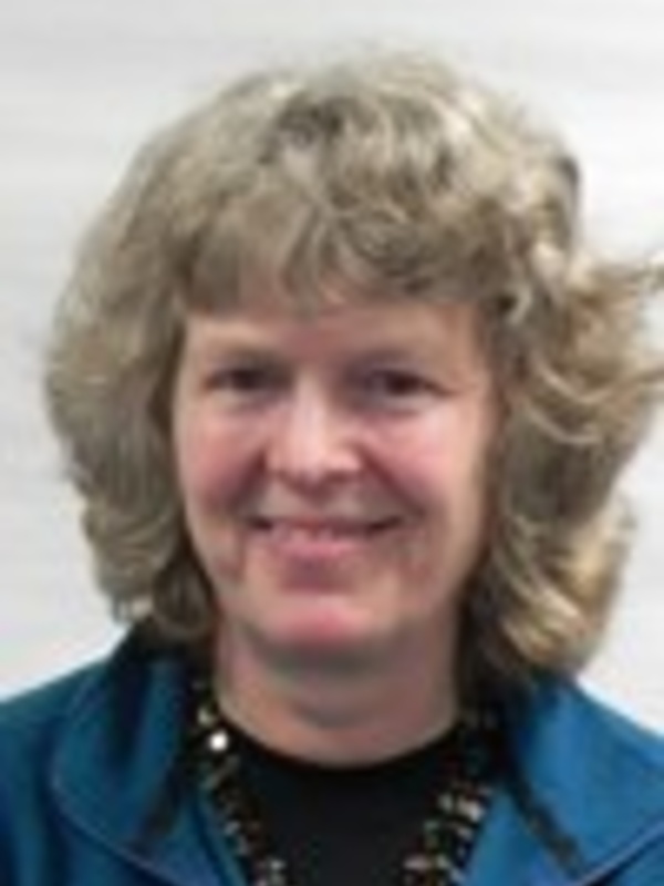 Dr Jennifer Nichols